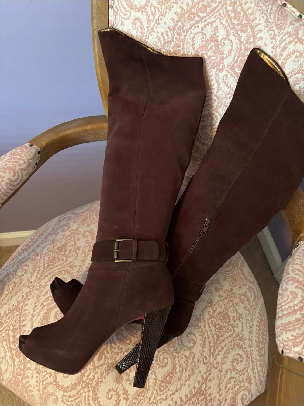 Fabulous Knee High Suede Boots!